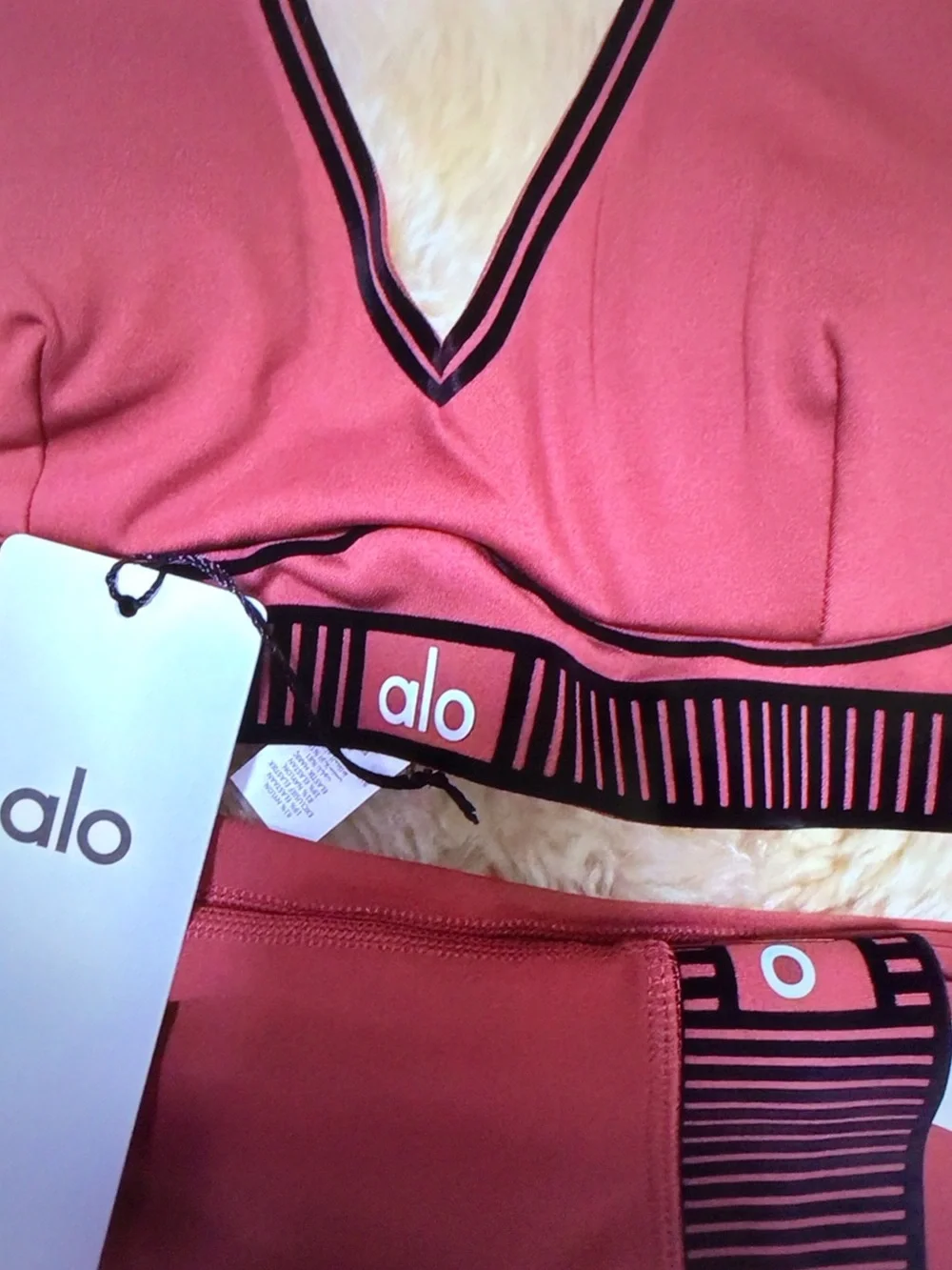 ALO Yoga Set Mauve Sports Bra with Legging Set - Picture 4 of 6
